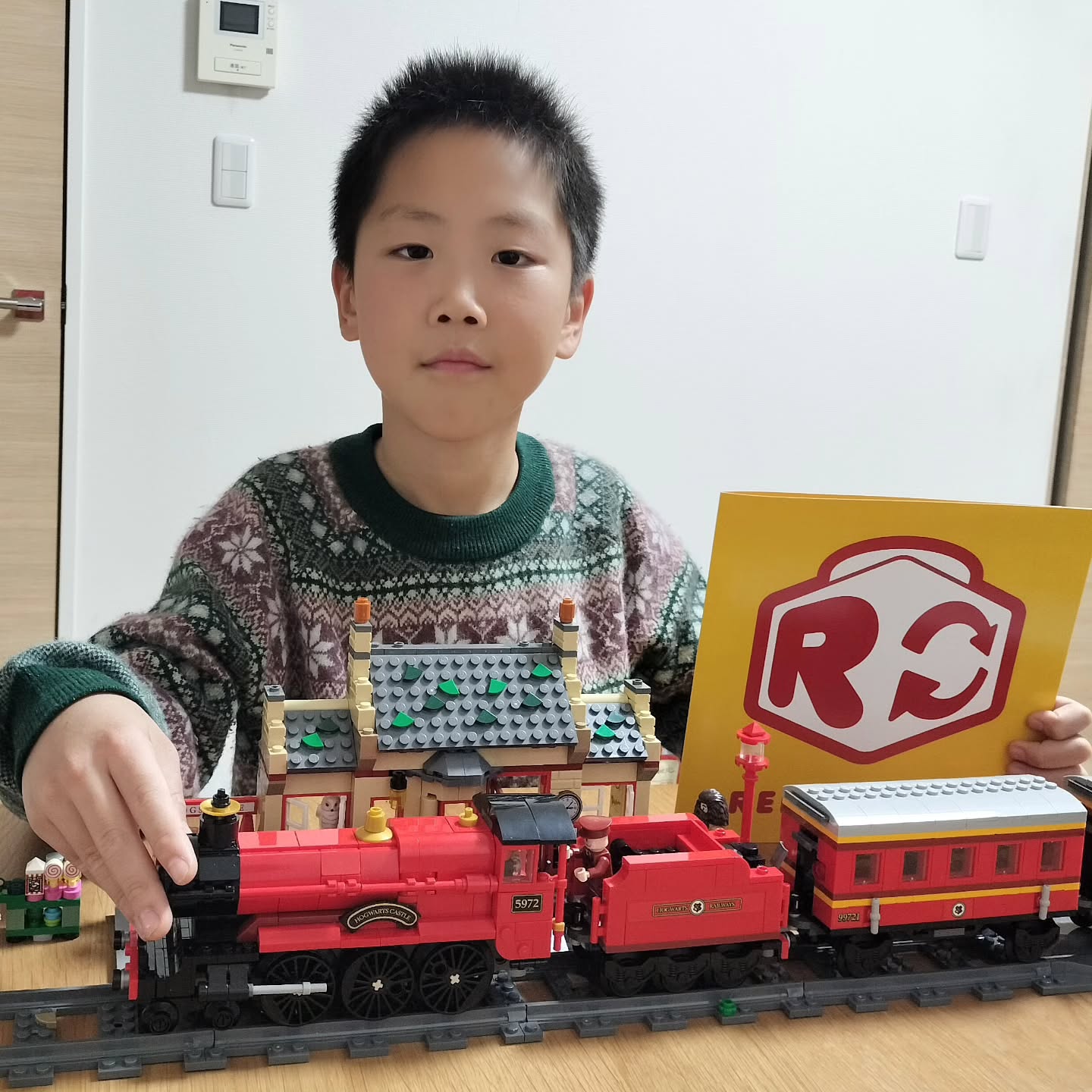 LEGO® ハリー・ポッター 76449 - Chomping Monster Book of Monsters